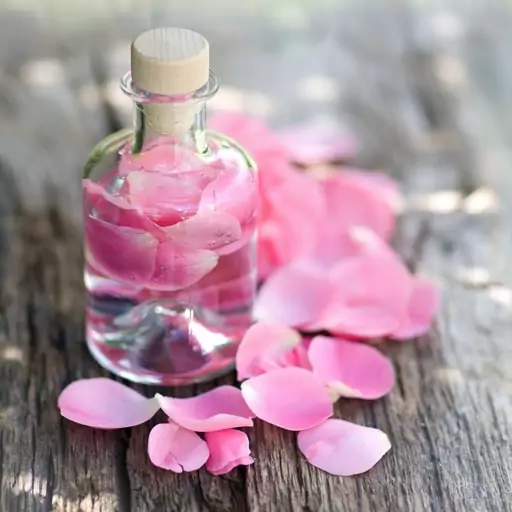 بهینهسازی فرایند استخراج اسانس گل محمدی